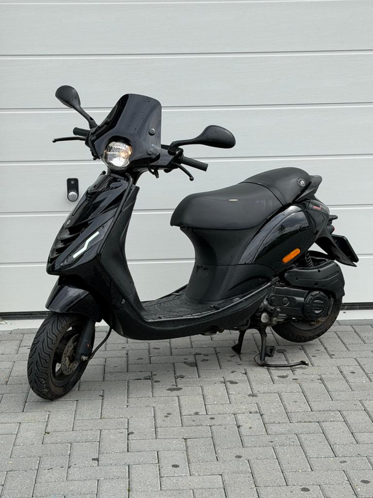 Piaggio zip 50cc 2019 brom, Ophalen, Zo goed als nieuw
