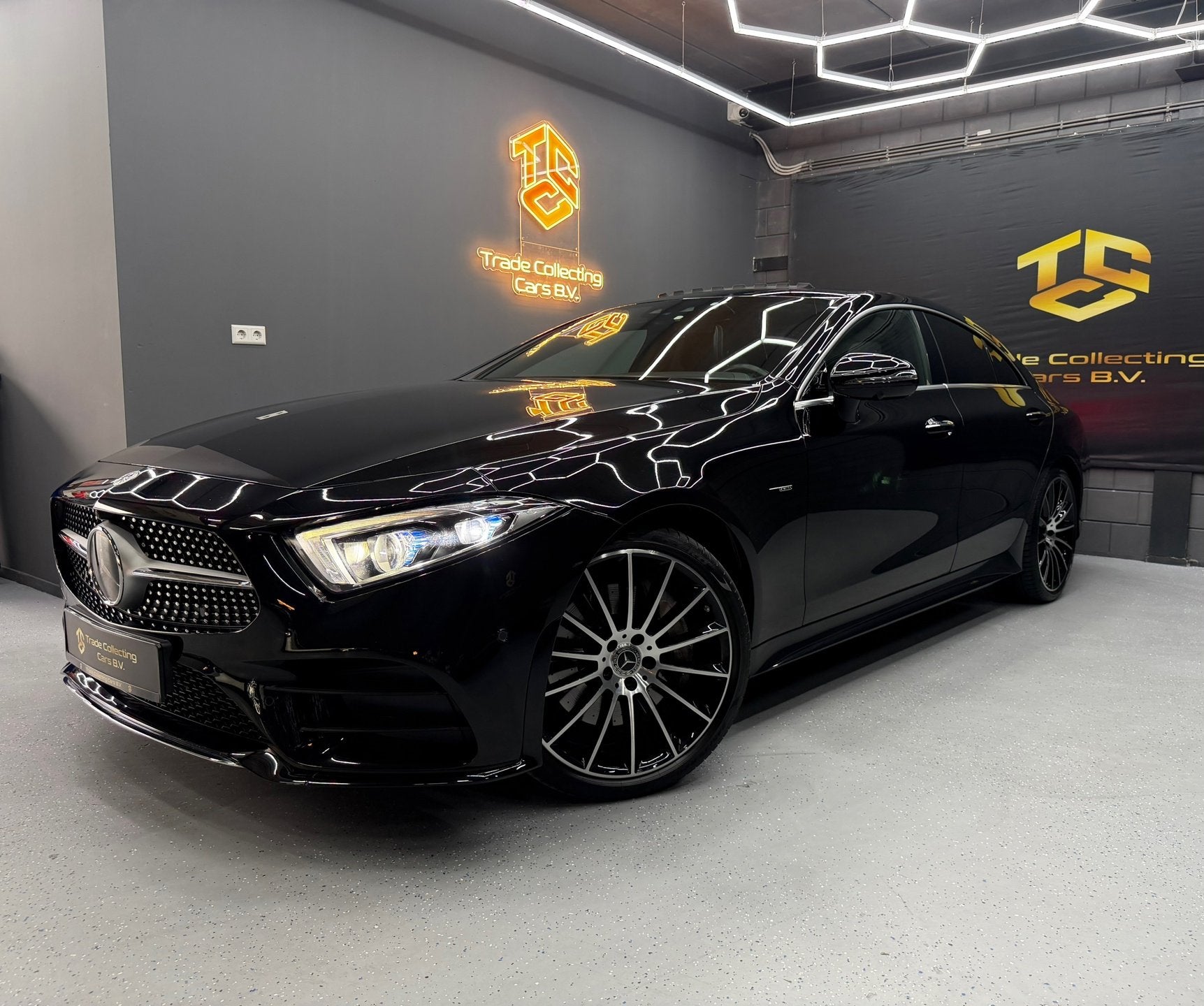 Mercedes-Benz CLS-klasse 350 d 4MATIC AMG PANO-HUP-SOFTCLOSE, Auto's, Mercedes-Benz, Automaat, Gebruikt, Euro 6, 2925 cc
