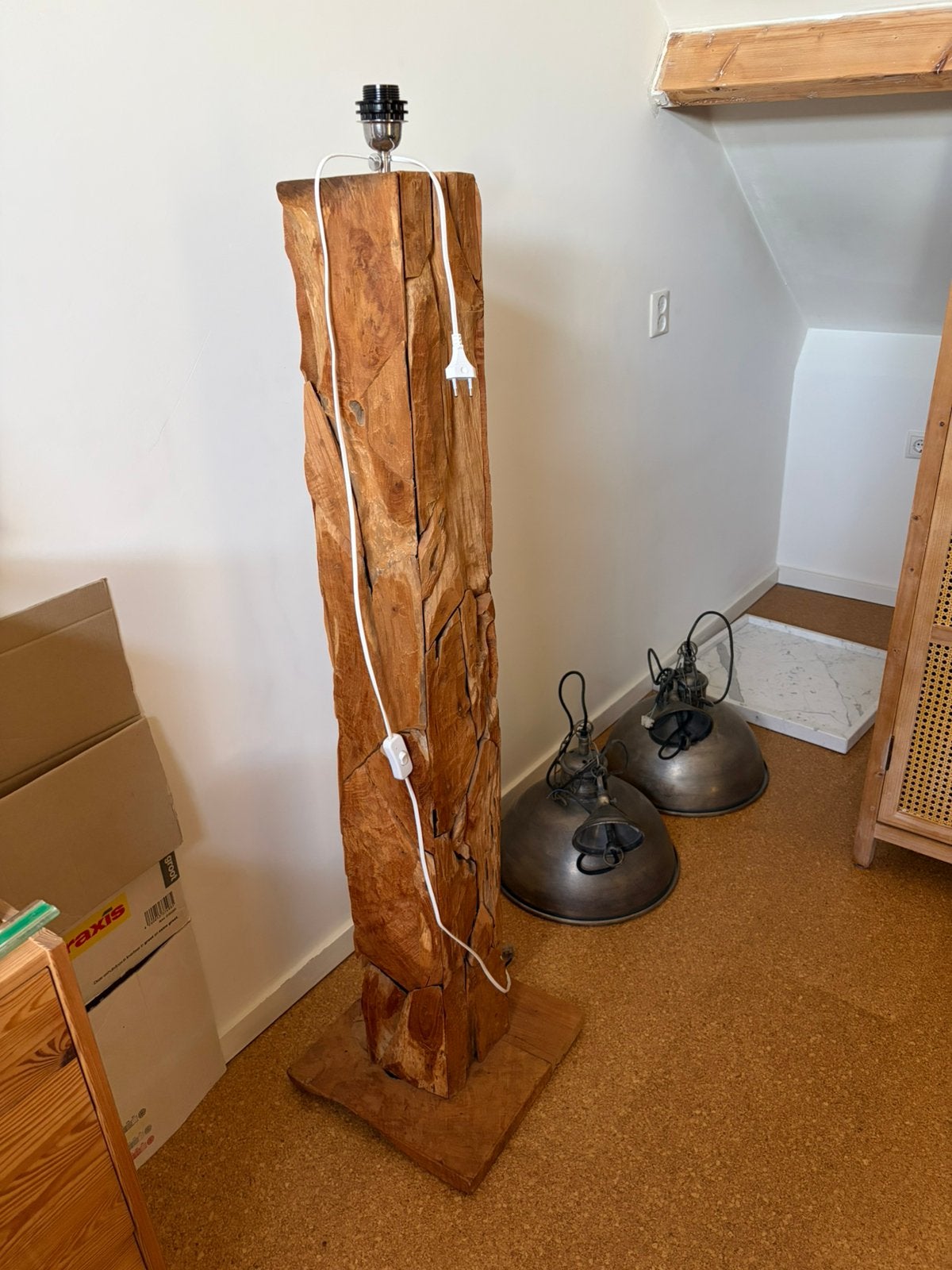Staande houten robuuste lamp, Ophalen, E27 (groot), Zo goed als nieuw, 150 tot 200 cm