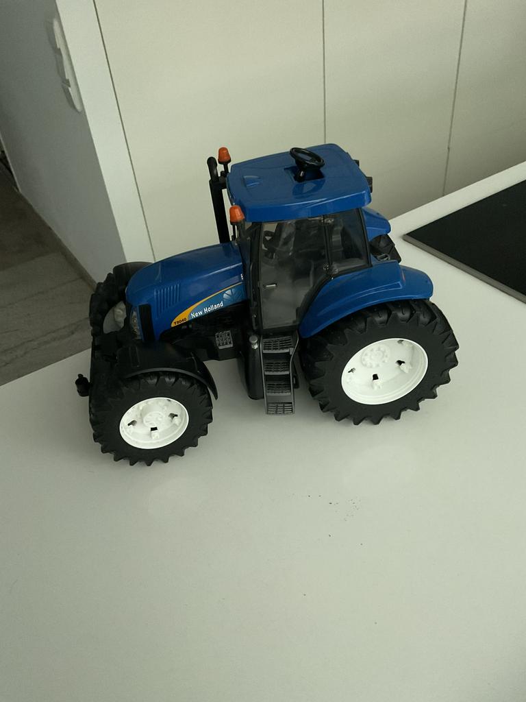 Bruder New Holland tractor trekker zeer mooi zie foto’s, Ophalen, Zo goed als nieuw