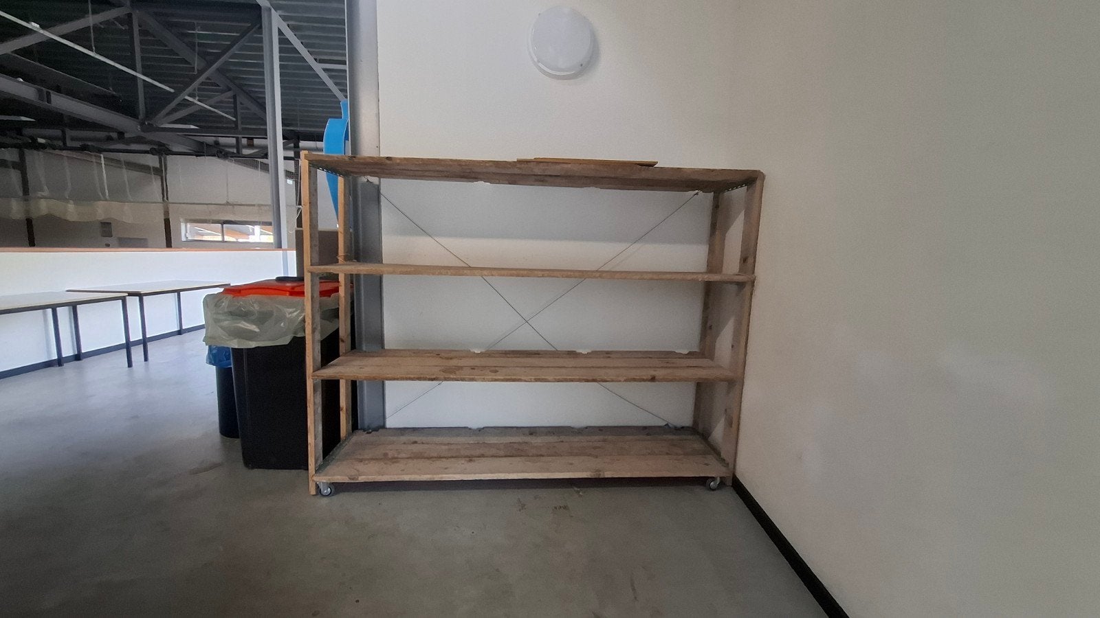 Houten stellingkast, Ophalen, Gebruikt