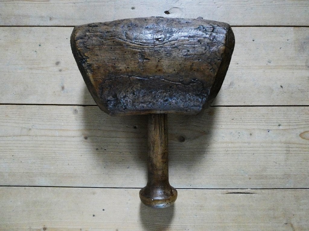 Een 17e eeuwse houten hamer / scheepshamer gereedschap, Ophalen of Verzenden