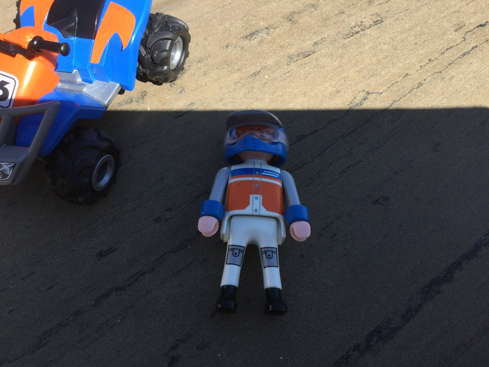 Foto 2 van Playmobil blauwe quad.