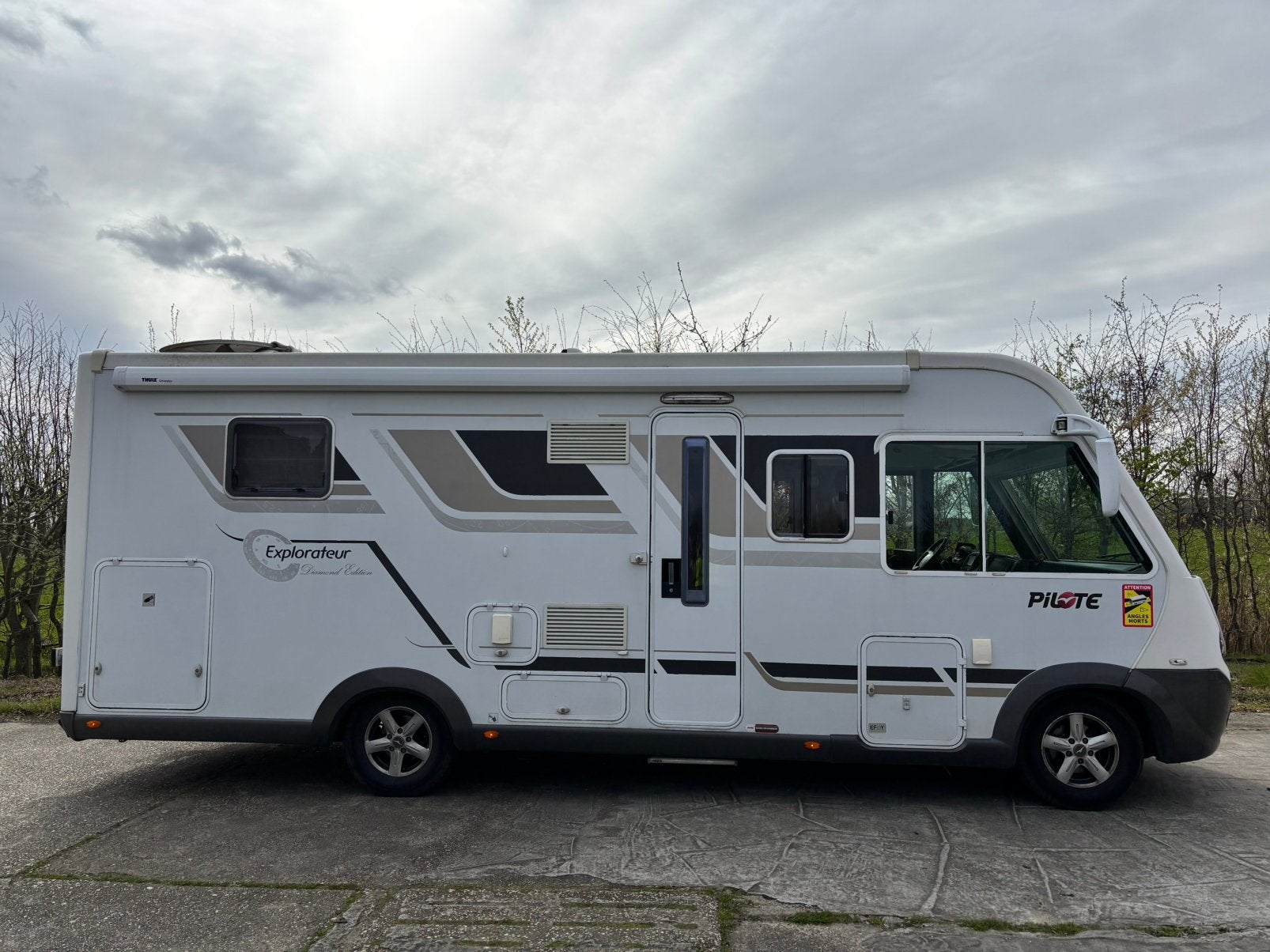 Pilote Explorateur G 742 XLC Diamond Edit 2012 Full Options, Caravans en Kamperen, Campers, Bedrijf, tot en met 4, Integraal, Pilote