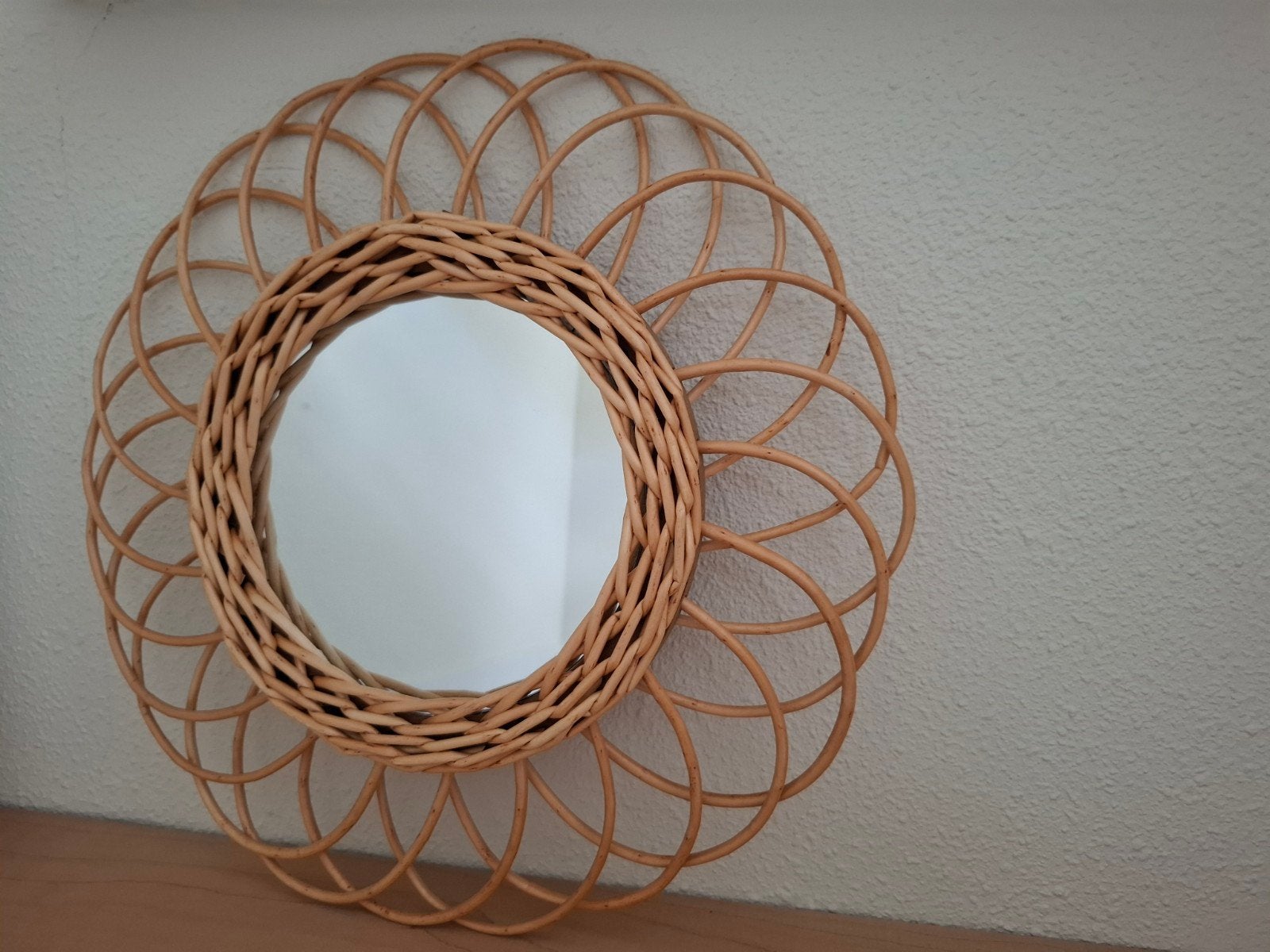 Kleine rieten spiegel, Ophalen, Minder dan 50 cm, Rond, Zo goed als nieuw