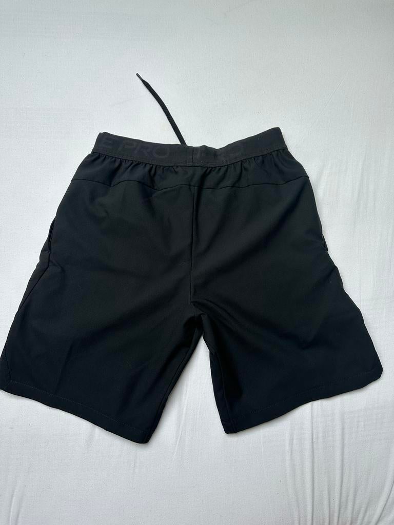 Nike Dri-FIT sportshort zwart - Maat S, Fitness, Zwart, Ophalen of Verzenden, Zo goed als nieuw