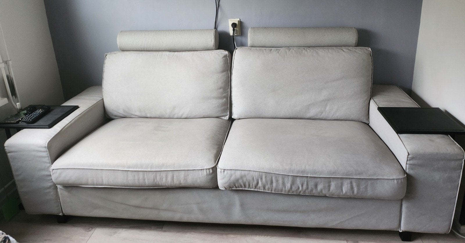 Comfortabele 2,5-zitsbank met hoofdsteunen - Grijs, Ophalen, Gebruikt, Driepersoons, 75 tot 100 cm