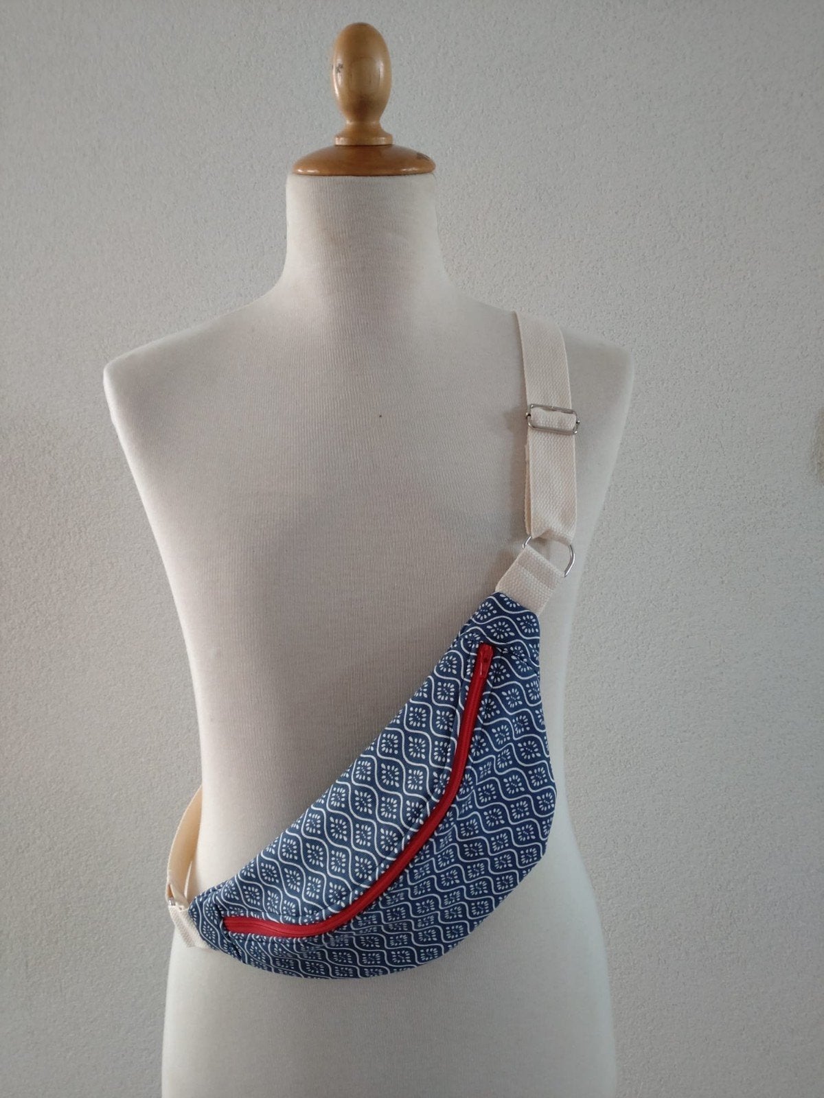 Handgemaakte Crossbody Tas met Uniek Patroon, Ophalen of Verzenden, Nieuw, Blauw, Overige typen