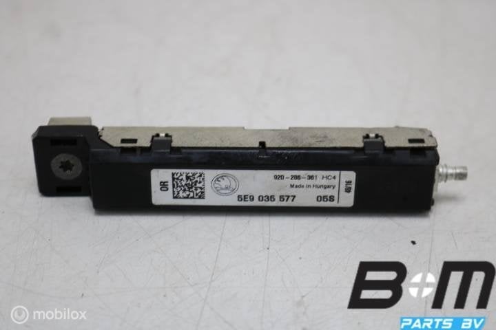 Antenneversterker Skoda Octavia 3 Combi 5E9035577, Gebruikt