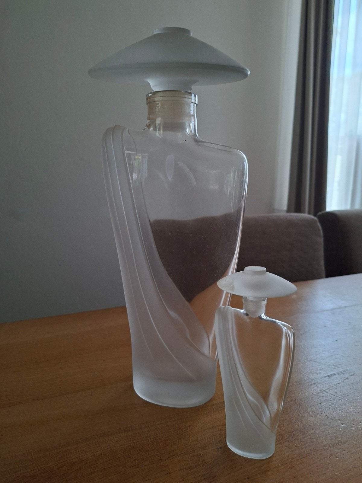 Decoratieve parfum flessen set (36 en 17 cm), Antiek en Kunst, Ophalen of Verzenden
