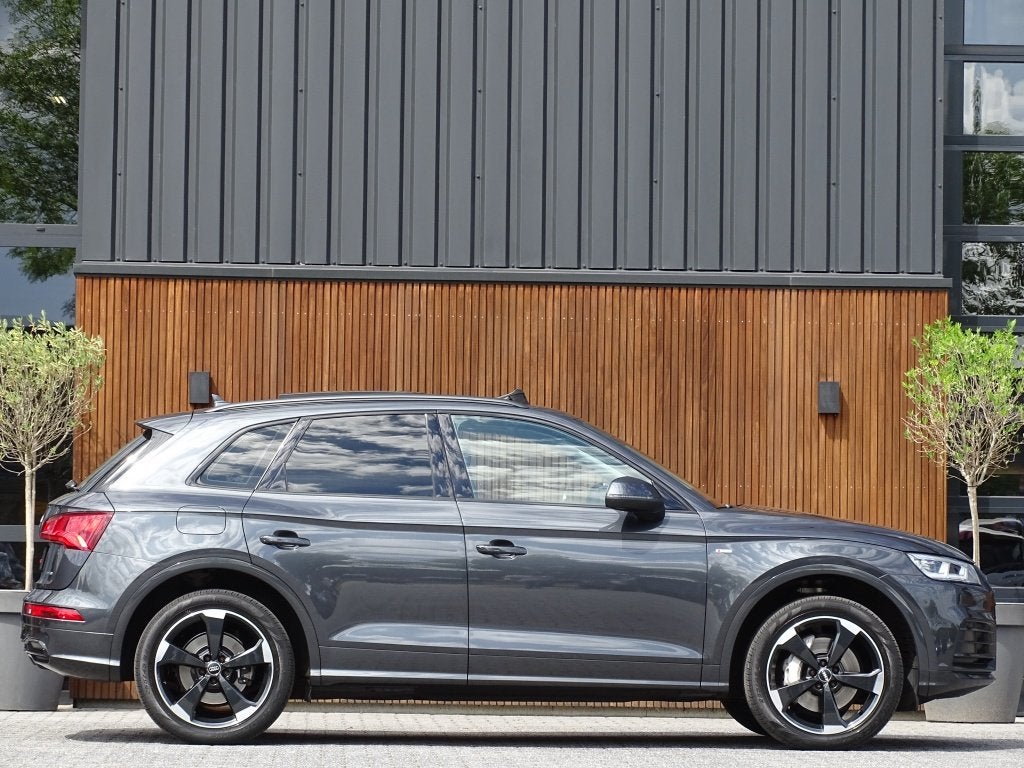 Audi Q5 50 TFSI e 299PK / S-Line / 20'' Rotor / panoramadak, Auto's, Audi, Automaat, 4 cilinders, Plug-in hybride, Bedrijf