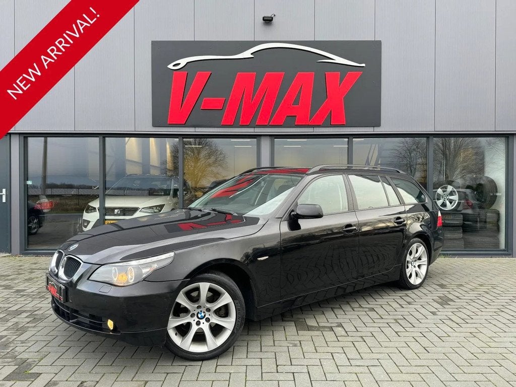 BMW 525i Touring AUT Executive NaviProfessional Clima, Auto's, BMW, Automaat, Stof, Gebruikt, Zwart