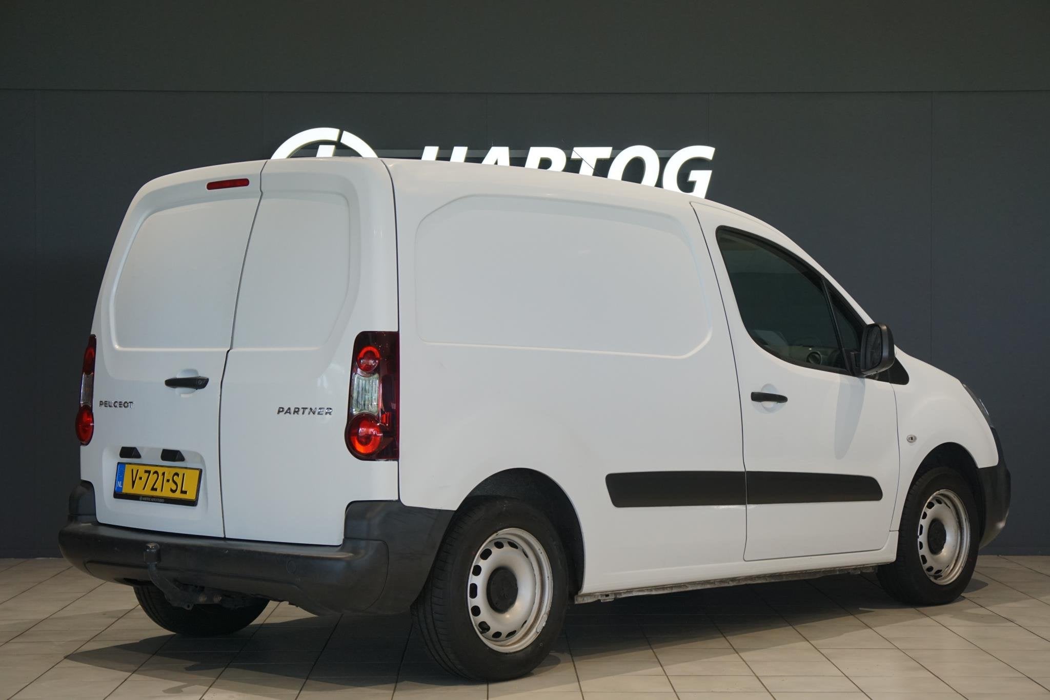 Peugeot Partner 120 1.6 BlueHDi 75 L1 + TREKHAAK / AIRCO, Voorwielaandrijving, Stof, 23 km/l, Origineel Nederlands