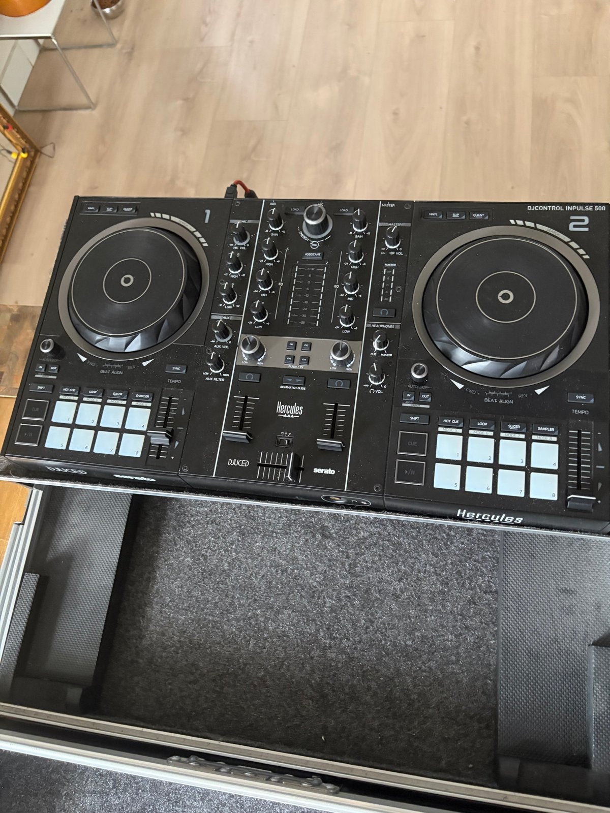 Hercules DJControl Inpulse 500 DJ-controller met koffer, Muziek en Instrumenten, Dj-sets en Draaitafels, Ophalen, Zo goed als nieuw