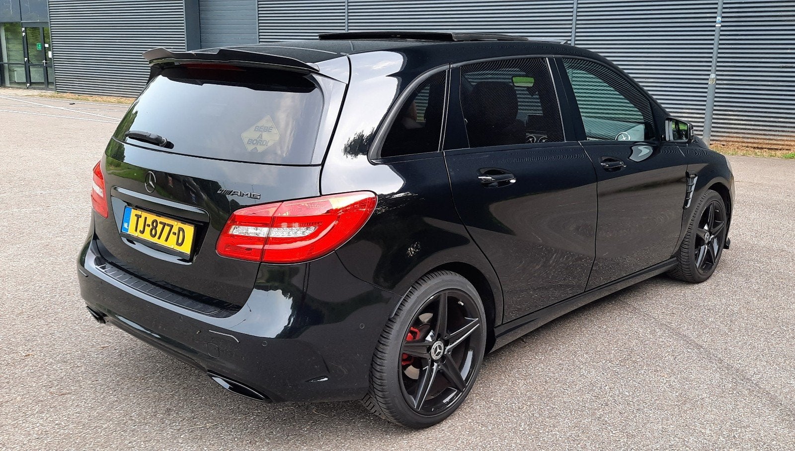 Mercedes B-Klasse 200 Aut|Prestige|Pano|Navi|Leer|Memo|APK, 1325 kg, Euro 6, Zwart, Bruin