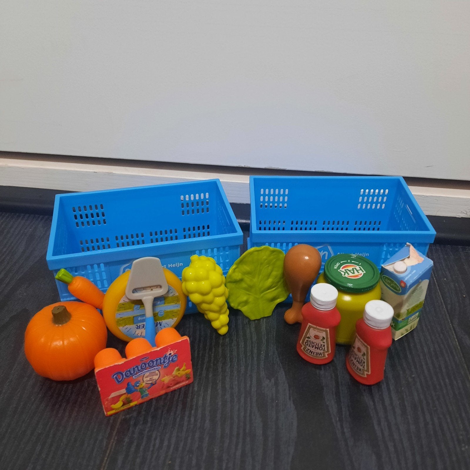 Supermarkt mini's met kratjes en diverse boodschappen, Ophalen, Gebruikt, Jongen of Meisje