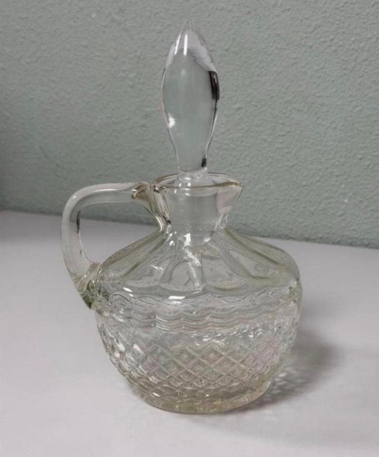 Vintage geslepen glazen kan met stop decoratieve glas karaf, Antiek en Kunst, Antiek | Glas en Kristal, Ophalen of Verzenden