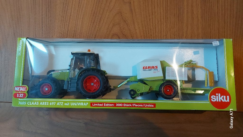 Siku 7605 Claas Ares 697 ATZ met Uniwrapper, Ophalen of Verzenden, Zo goed als nieuw, Tractor of Landbouw, SIKU