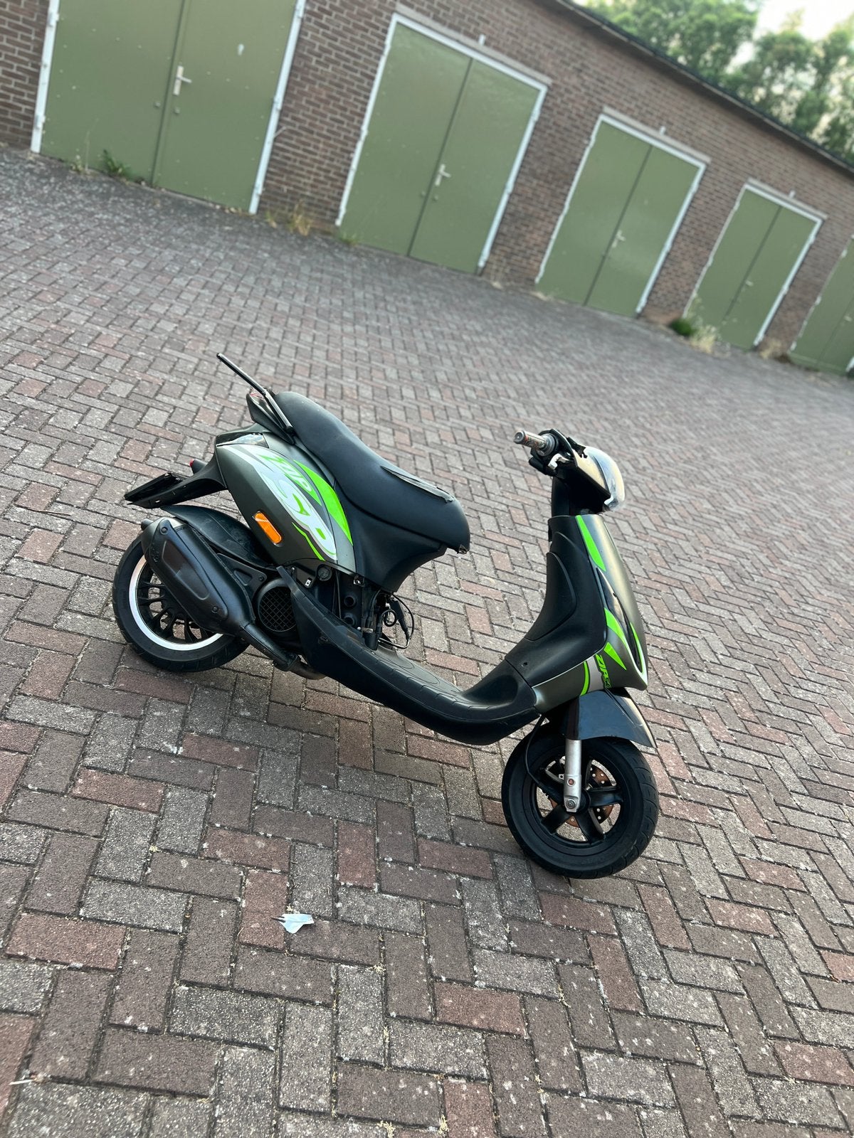 Zip 125cc stage 1, Fietsen en Brommers, Scooters | Piaggio, Zo goed als nieuw, Zip, Tweetakt, Ophalen of Verzenden