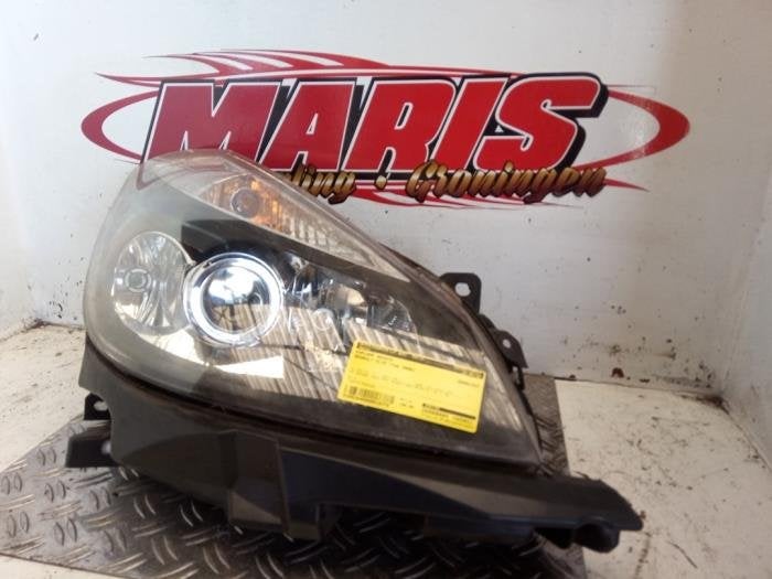 Koplamp rechts van een Renault Clio, Auto-onderdelen, Gebruikt, -, Renault, -