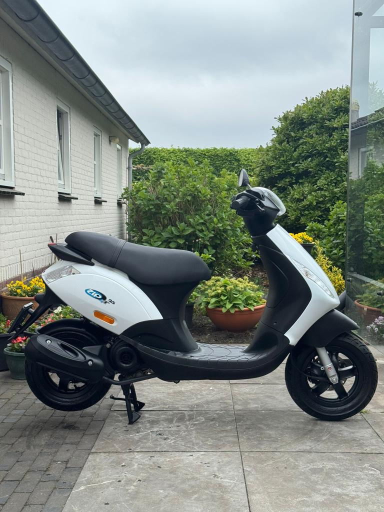 ⭐️Piaggio zip 4 takt 50cc Carburateur Nieuwstaat Uniek⭐, Fietsen en Brommers, Scooters | Piaggio, Niet ingevuld, Niet ingevuld