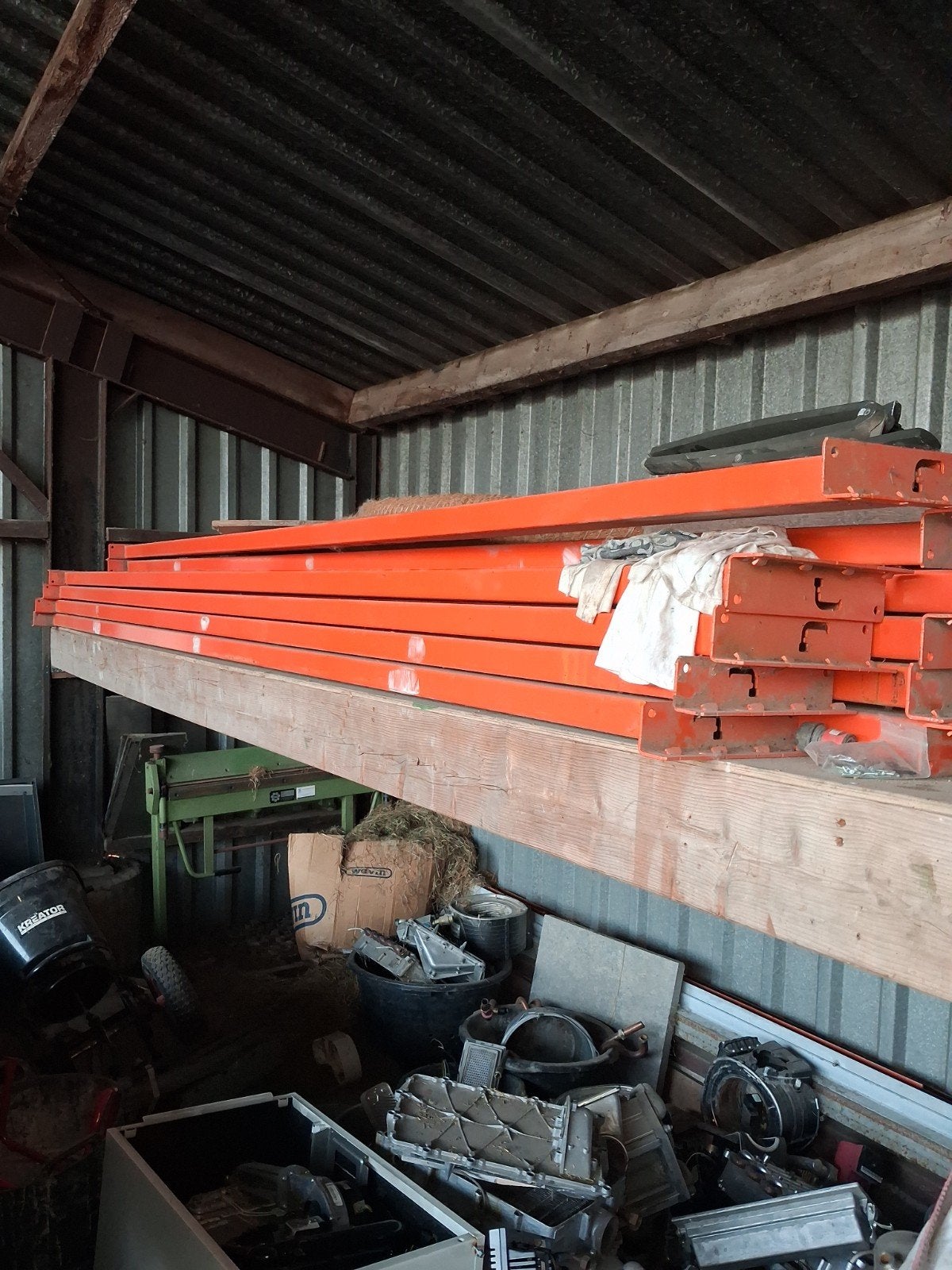 Oranje metalen liggers voor magazijn stelling 360 lang 10 st, Zakelijke goederen, Kantoor en Winkelinrichting | Magazijn, Stelling en Opslag