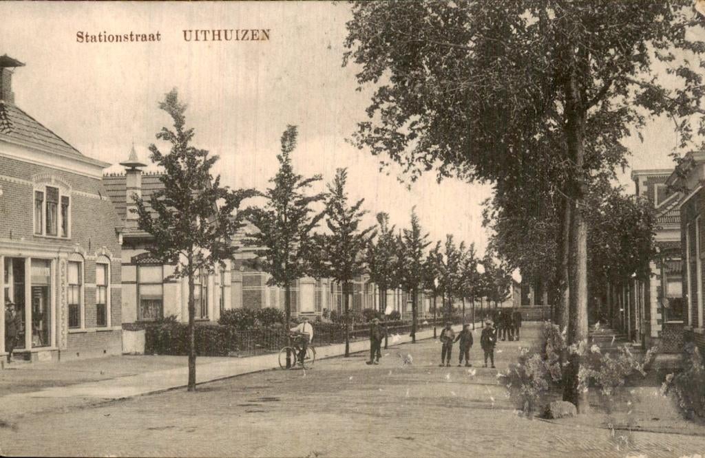 Uithuizen - Stationstraat - Straatzicht, Ophalen of Verzenden, Voor 1920, Ongelopen, Groningen