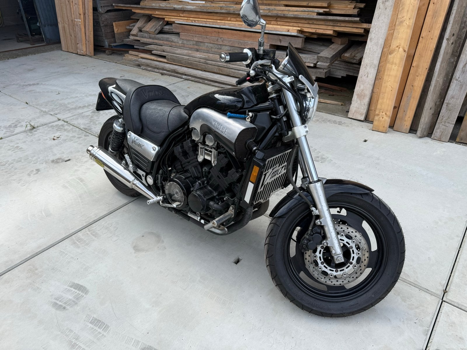 Yamaha V-Max 1200 - 1999, Sportuitlaat, 1198 cc, Handgeschakeld, Naked bike
