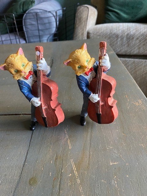 L46 – 2 beeldjes Poes, hoogte 14 cm, Ophalen of Verzenden, Gebruikt
