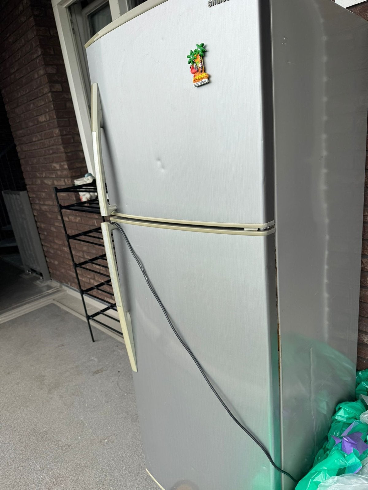 gratis Samsung koelkast (LEKT SINDS GISTER), 200 liter of meer, Met aparte vriezer, Zo goed als nieuw, 160 cm of meer