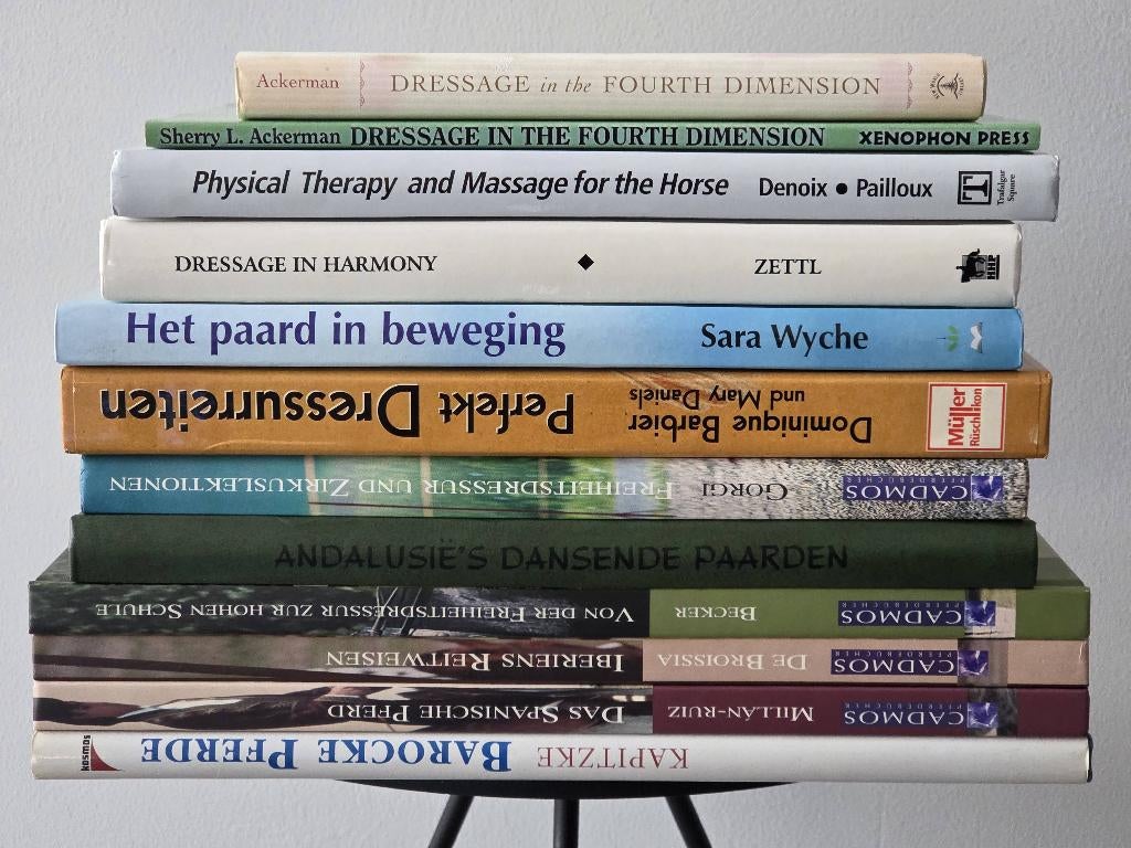 Mooie boeken; barokke paarden rijkunst vrijheidsdressuur etc, Ophalen, Zo goed als nieuw, Paarden of Pony's