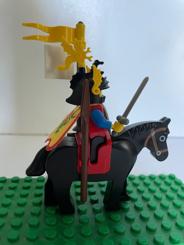 LEGO Vintage Castle Dragon Knights Koning met Cape (6082), Ophalen of Verzenden, Zo goed als nieuw, Minifiguur, Lego