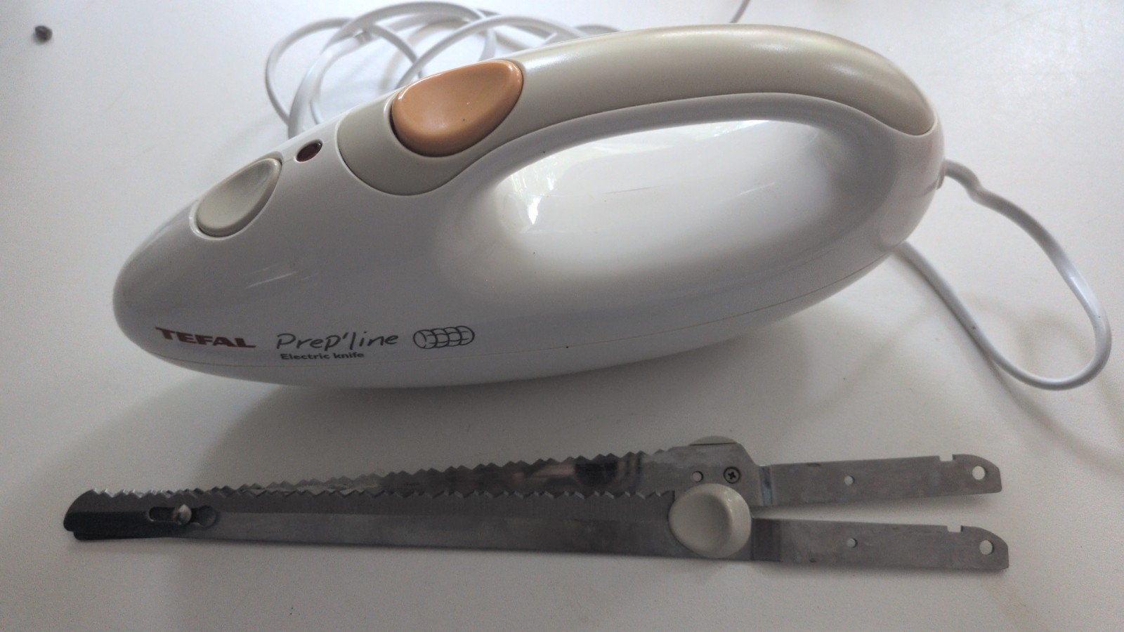 Elektrisch mes Tefal, Overige typen, Kunststof, Ophalen of Verzenden, Zo goed als nieuw