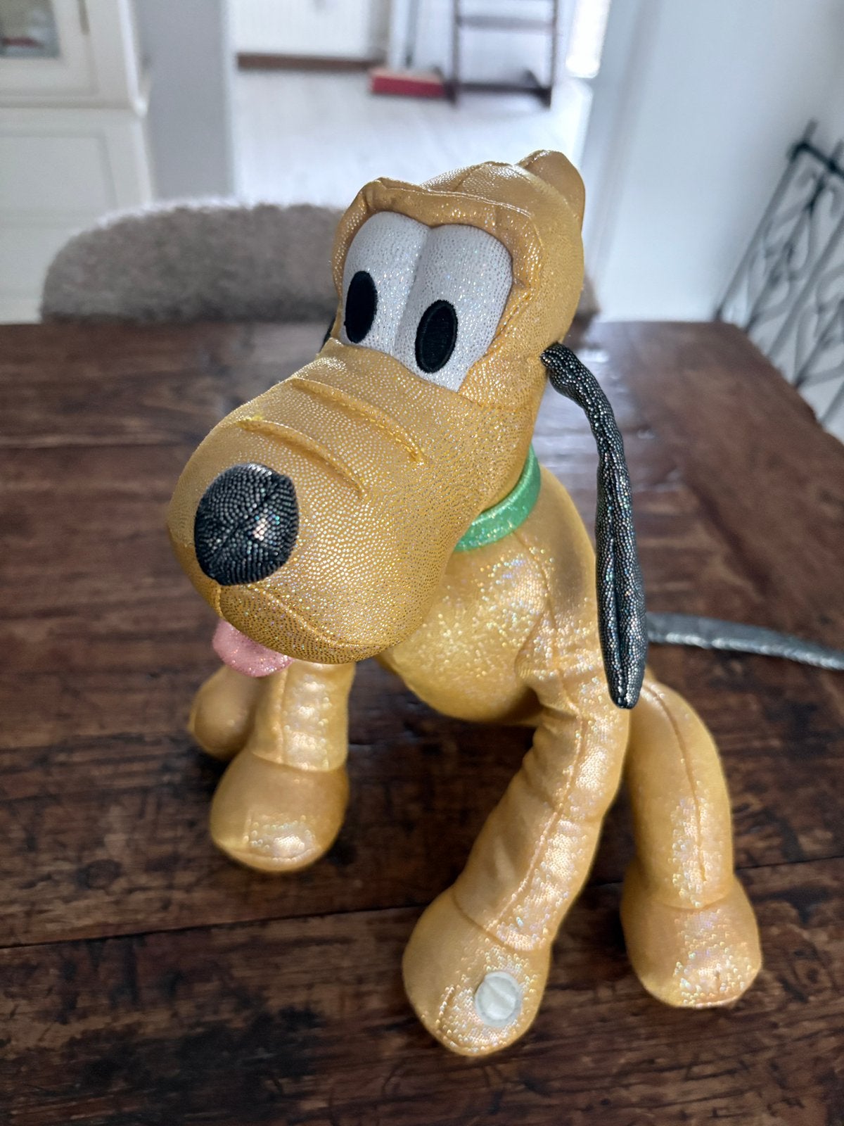Disney Pluto, uitgifte 100 jaar Disney., Verzamelen, Ophalen of Verzenden, Goofy of Pluto, Zo goed als nieuw, Knuffel