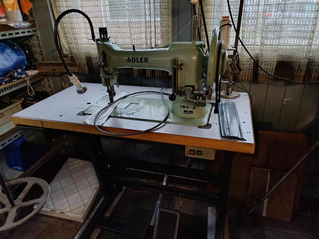 Diverse naaimachines, Ophalen, Gebruikt