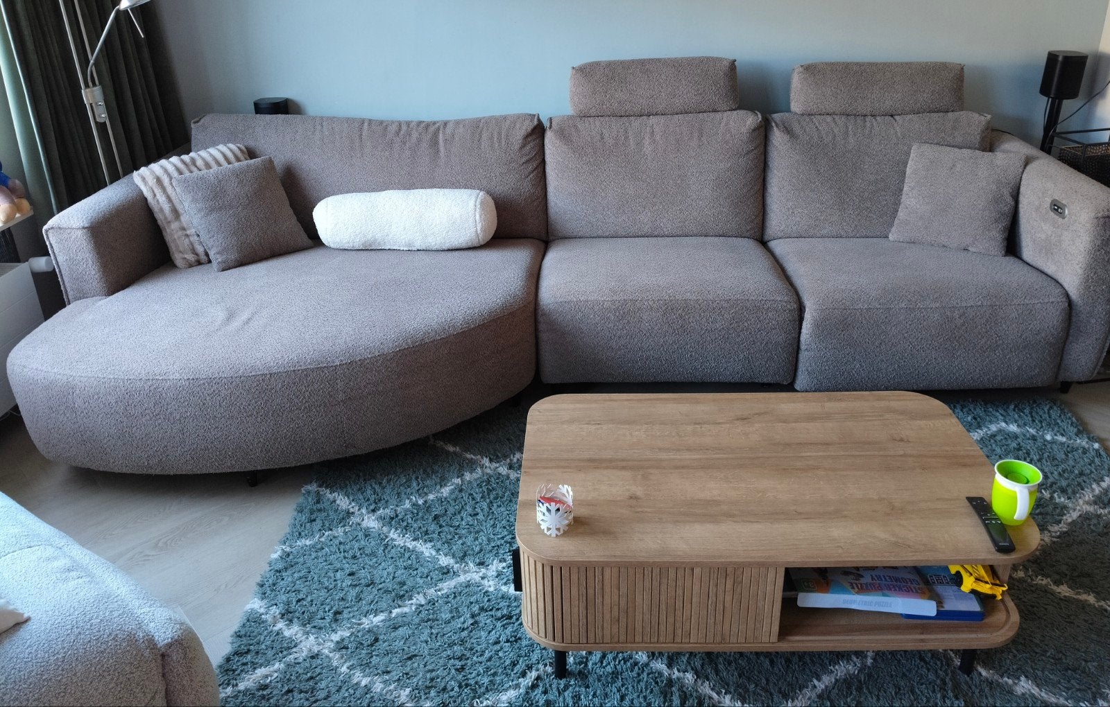 Mooie bank met lounge gedeelte en elektrisch gedeelte, Ophalen, Zo goed als nieuw