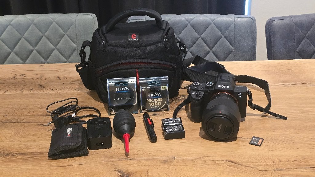 Sony A7 II Starterspakket | 28-70mm | Tas | 2 Accu's, Audio, Tv en Foto, Fotocamera's Digitaal, Zo goed als nieuw, Systeemcamera