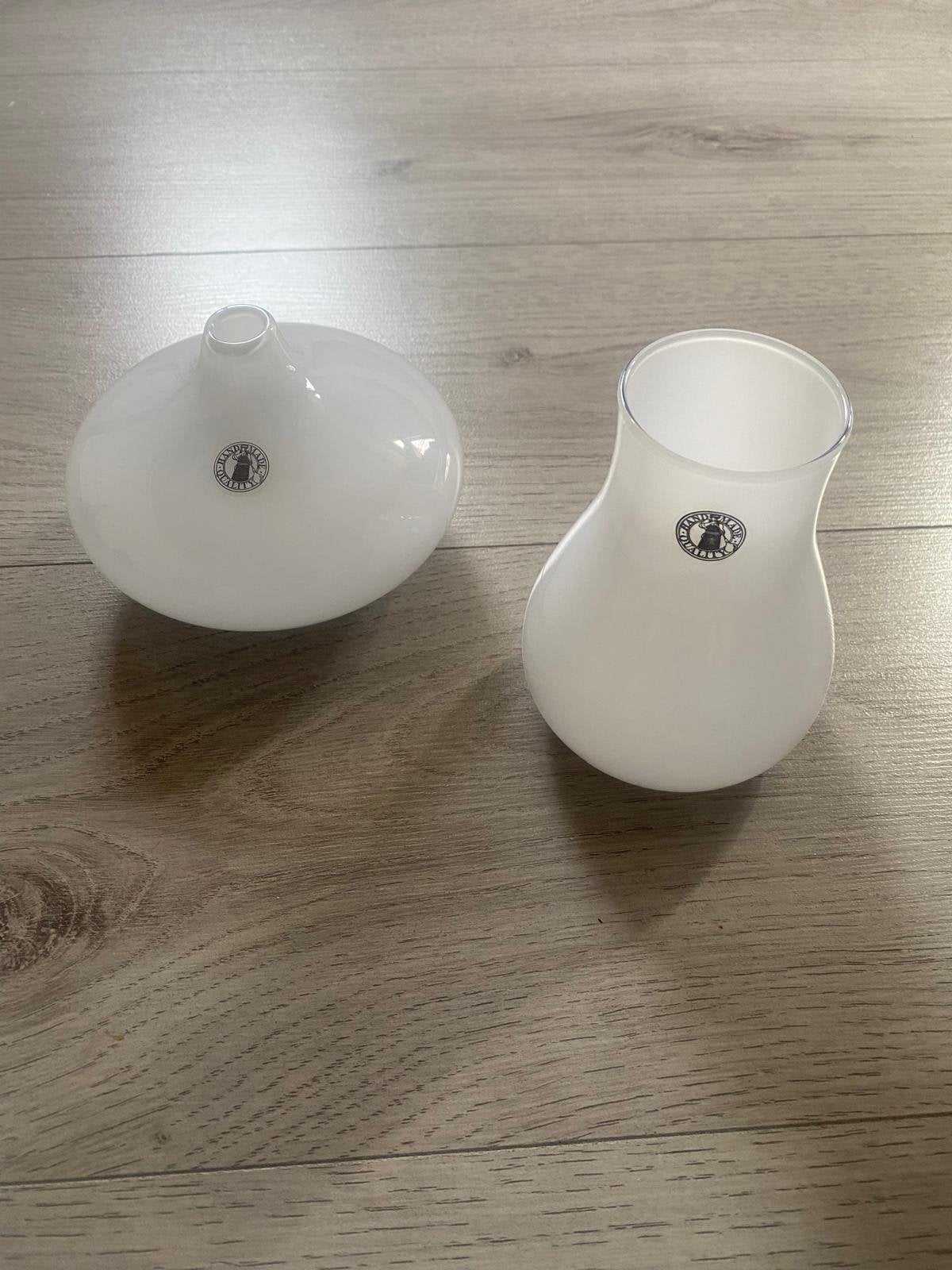 Set van 2 IKEA witte vazen – modern minimalistisch, Ophalen of Verzenden, Zo goed als nieuw, Wit, Glas