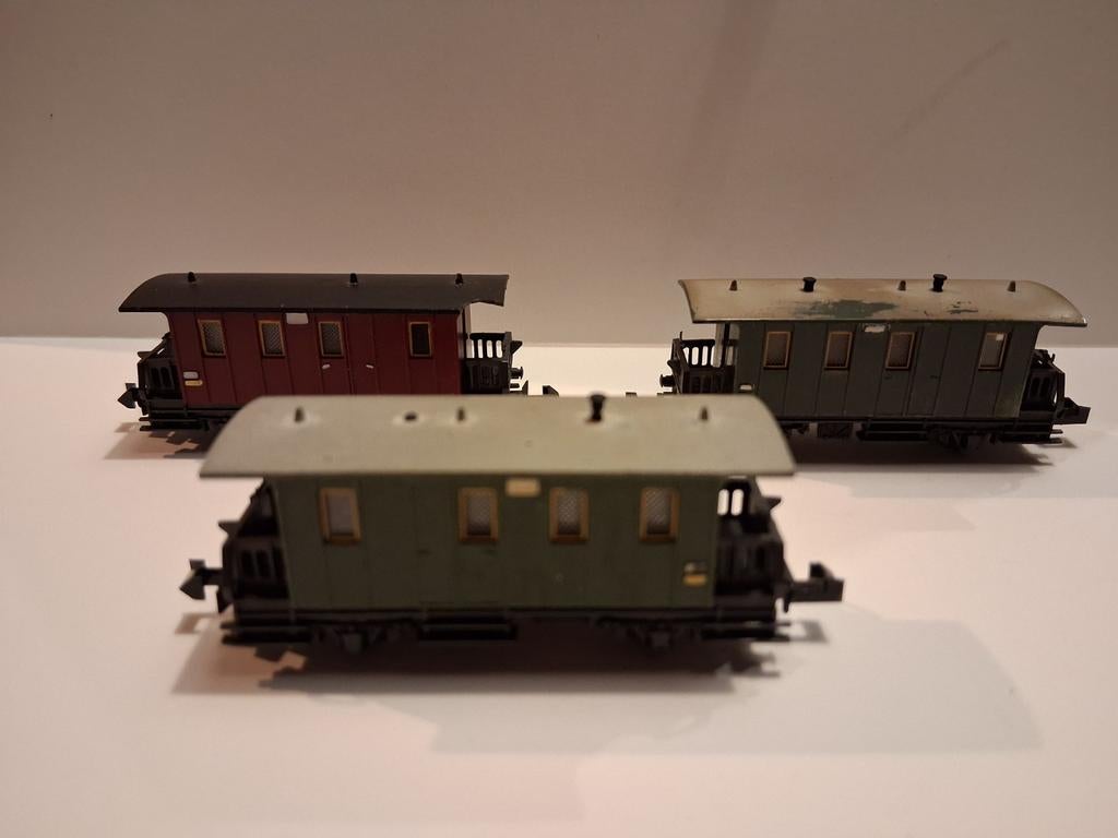 Set van 3 lokaalbaan rijtuigen N-spoor, Hobby en Vrije tijd, Modeltreinen | N-Spoor, Overige merken, Gebruikt, Gelijkstroom, Wagon