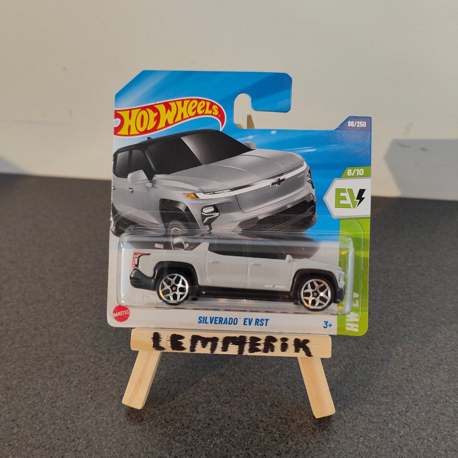 Hot Wheels Silverado EV RST - Nieuw in verpakking, Ophalen of Verzenden, Nieuw, Auto