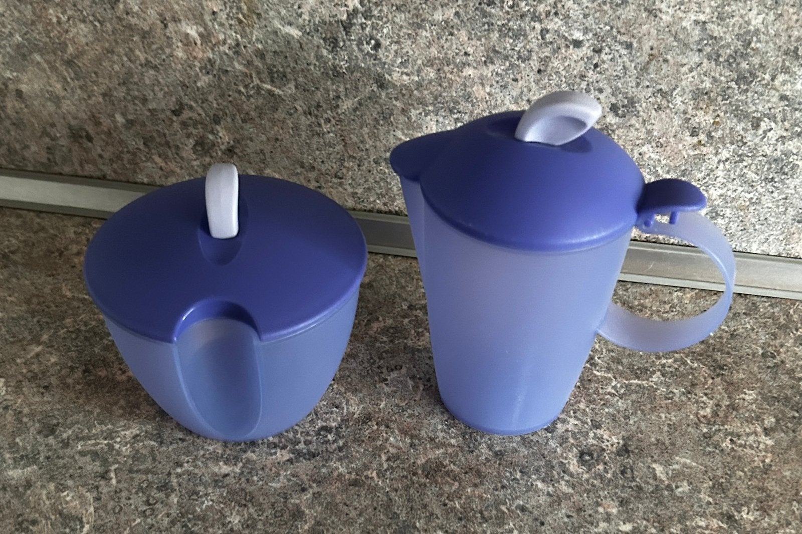 Tupperware melk kan en suikerpot, Huis en Inrichting, Keuken | Tupperware, Ophalen of Verzenden, Zo goed als nieuw, Blauw, Beker of Kan