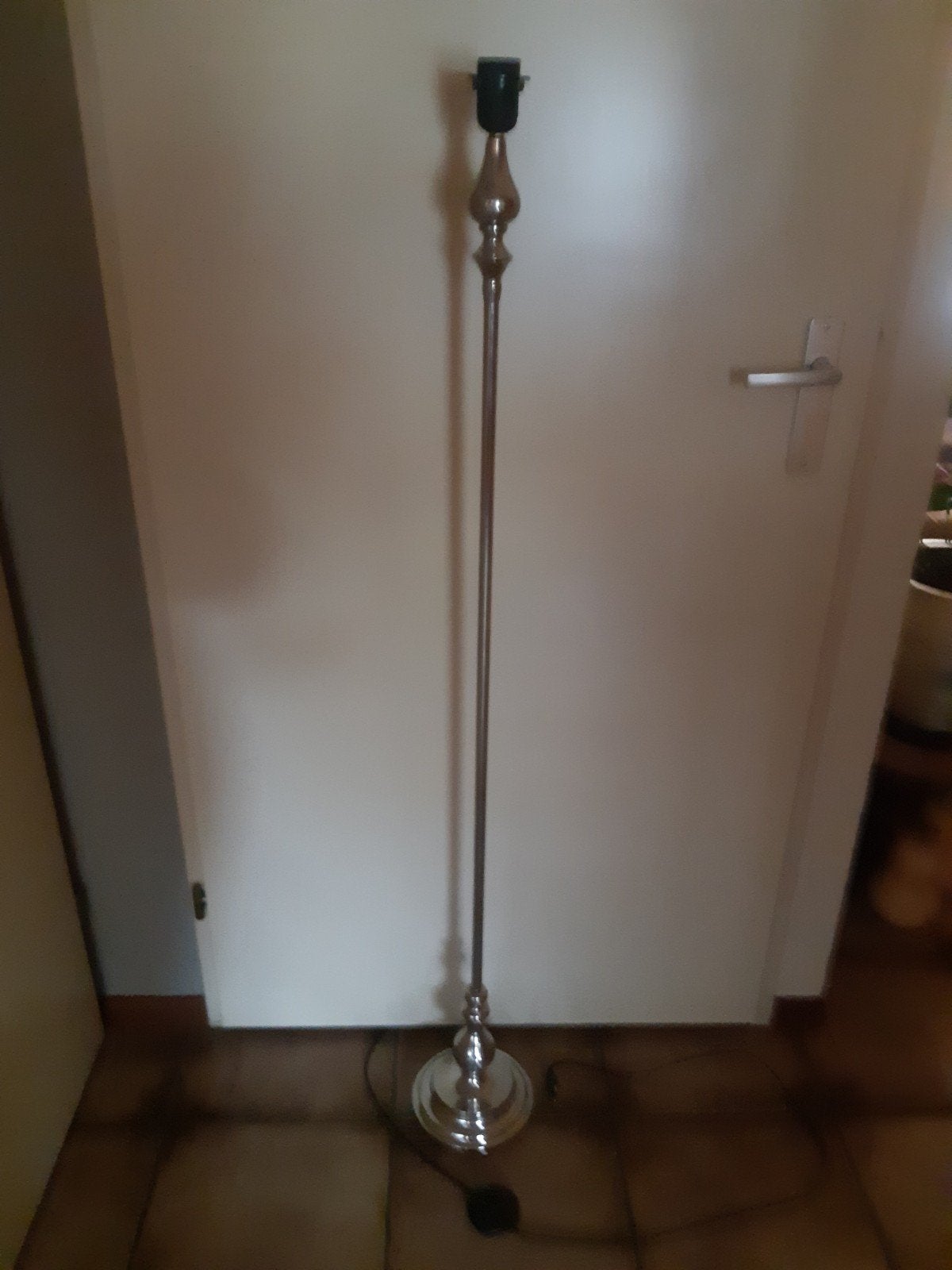 Zilverkleurige Vloerlamp., Ophalen, E27 (groot), Zo goed als nieuw, Metaal