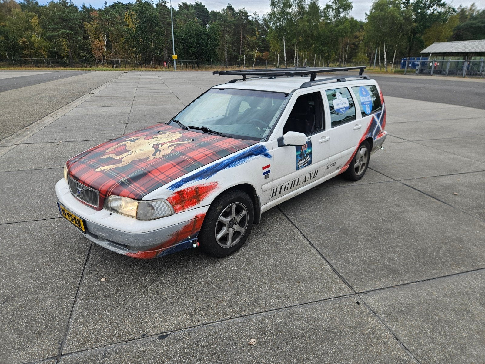 Volvo V70 2.4 140PK 2000 Beige, APK 17-02-2027, Voorwielaandrijving, Overige kleuren, Stationwagon, Particulier