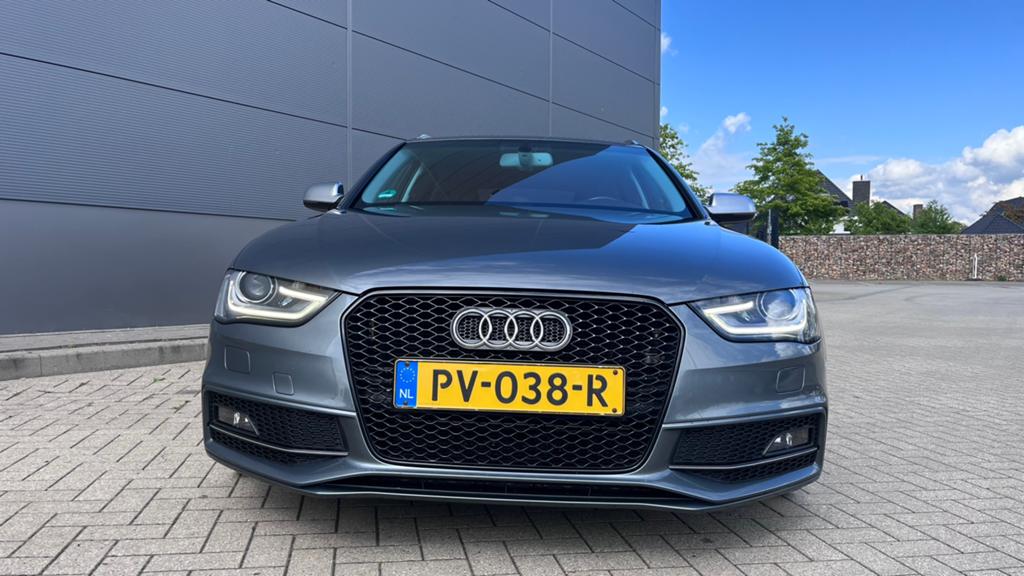 Audi A4 2.0TDI Avant S4 UITGEV EURO 6 3e Eig TOP OH UNIEK, Voorwielaandrijving, Euro 6, A4, Leder