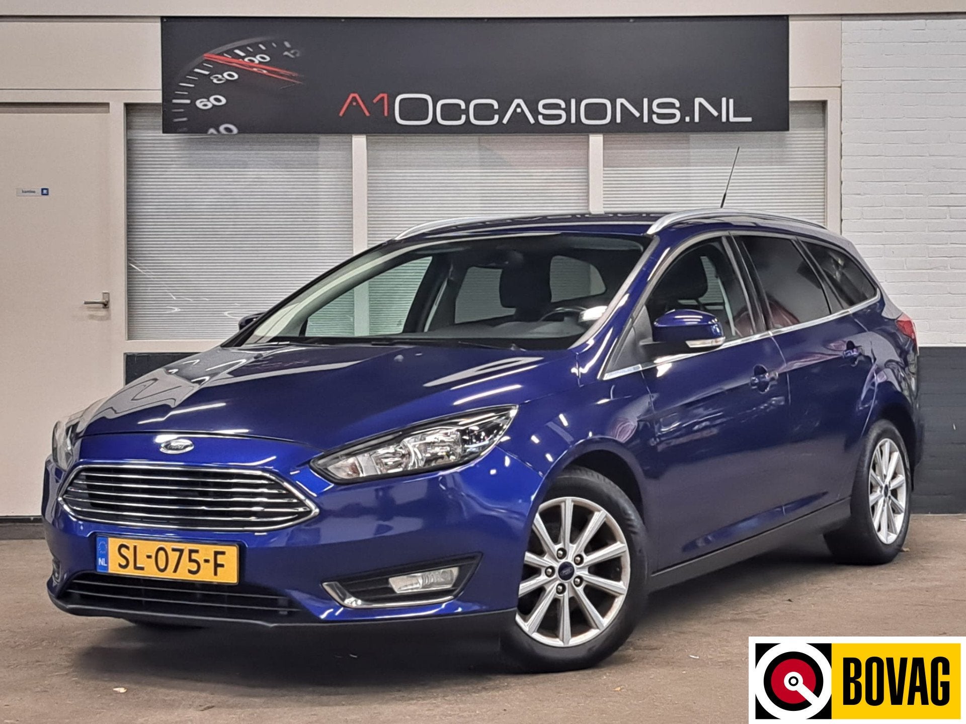 Ford FOCUS Wagon 1.0 Titanium + NAVI + NW DISTRIBUTIE!, Stof, Gebruikt, Euro 6, Blauw