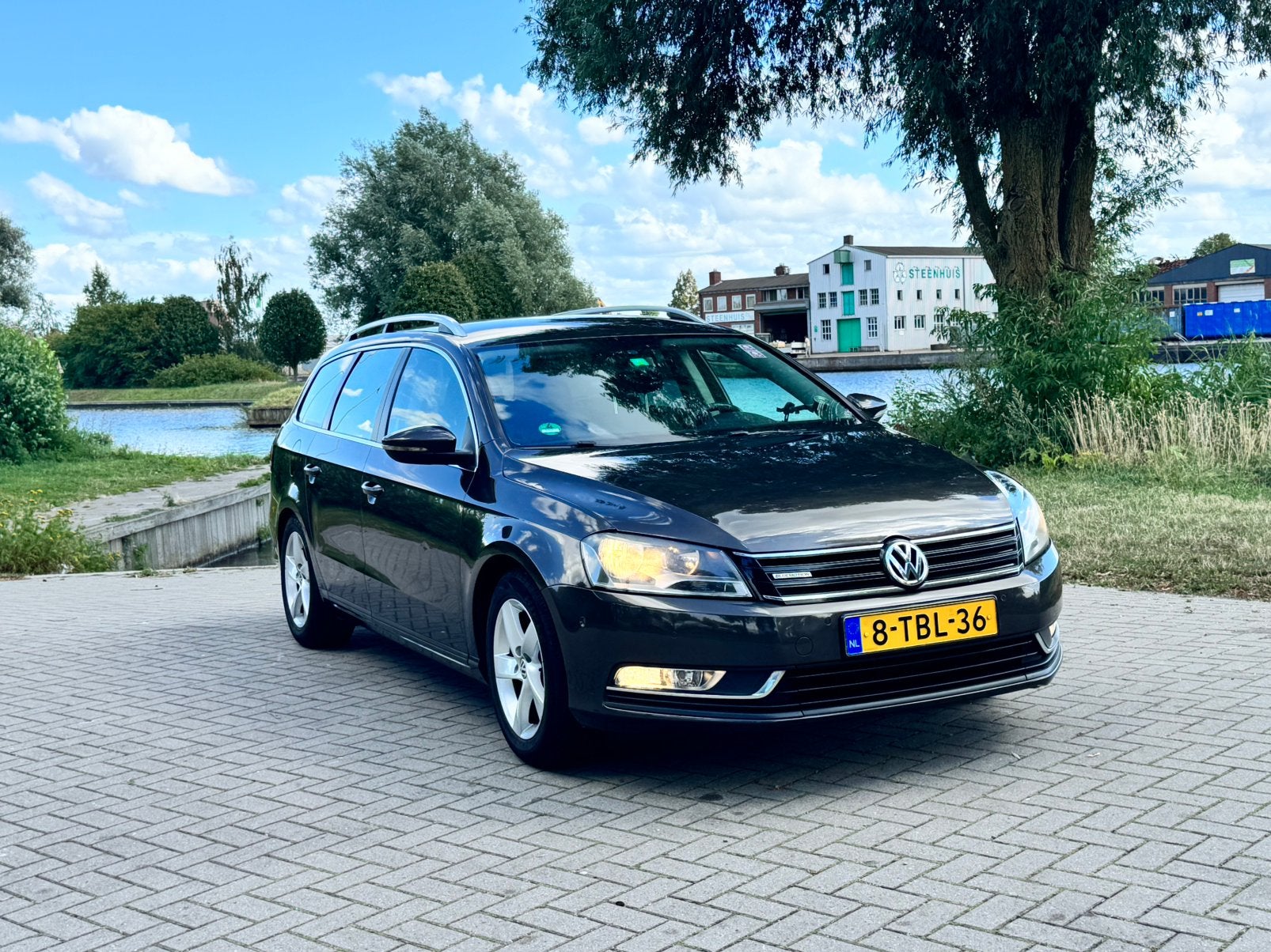 Volkswagen Passat 1.6 TDI 77KW Bluemotion Variant 2014 Bruin, Voorwielaandrijving, 4 cilinders, Bruin, 23 km/l