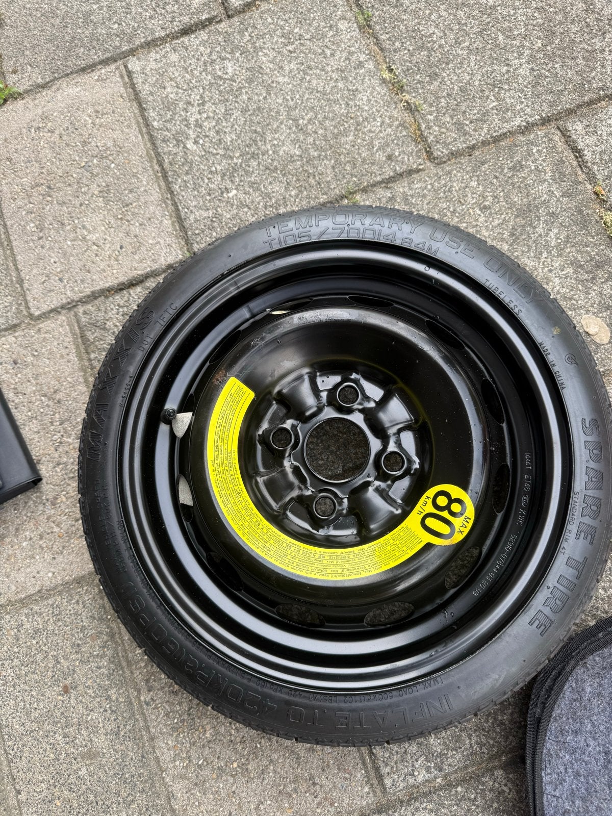 Reservewiel met krik - Maxxis T125/70D16, Auto diversen, Autogereedschap, Ophalen of Verzenden, Gebruikt
