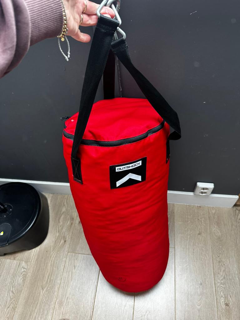 OUTSHOCK Bokszak voor stoten rood 14 kg van decathlon, Sport en Fitness, Boksen, Zo goed als nieuw, Bokszak, Ophalen