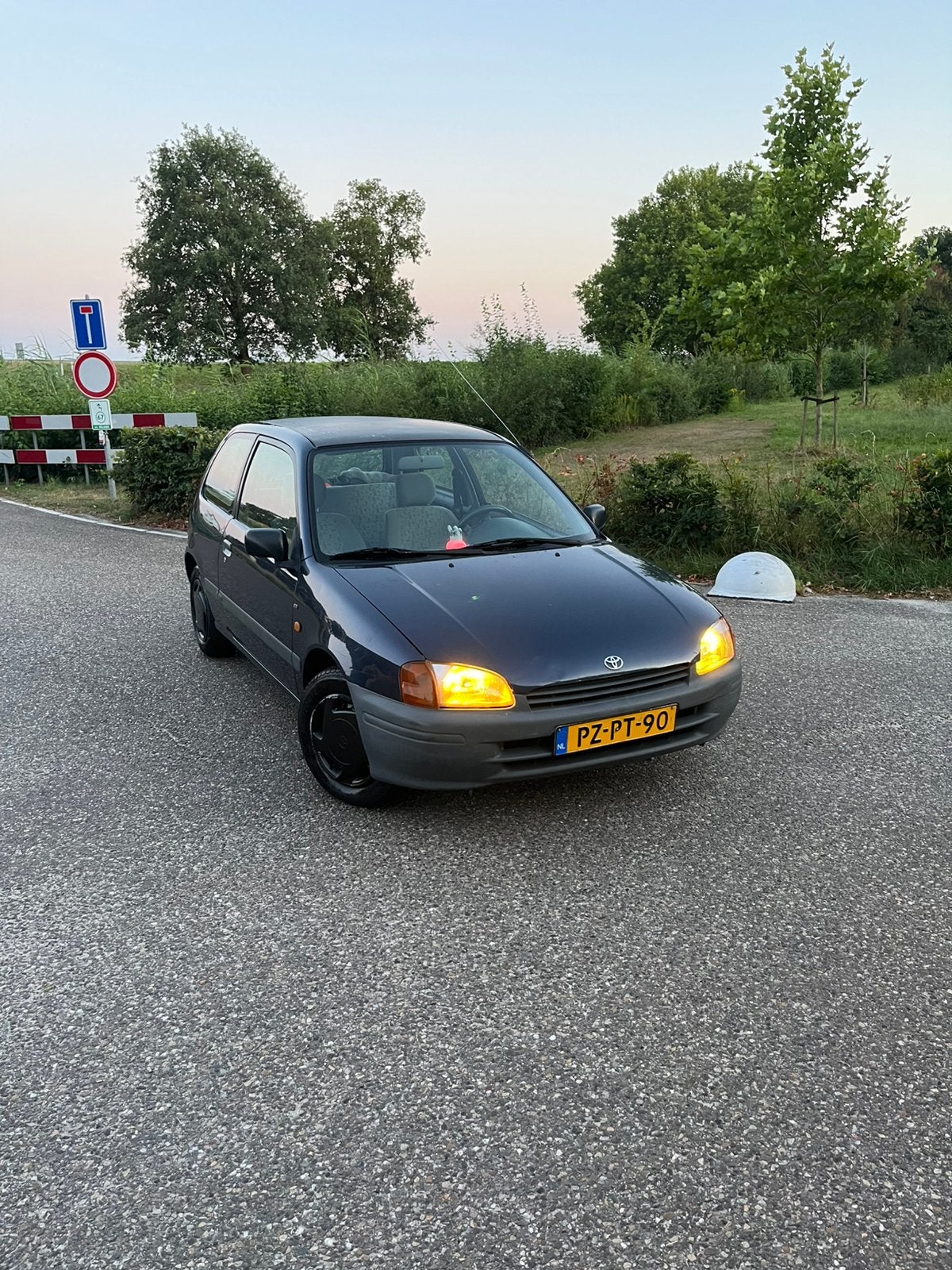 Toyota Starlet 1.3 16V AUT 1997 Blauw, Auto's, Toyota, Automaat, 4 cilinders, Starlet, Origineel Nederlands