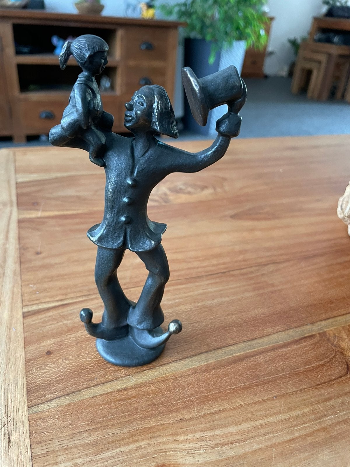 Corry Ammerlaan donkergepatineerd brons beeldje Cliniclowns, Overige onderwerpen, Minder dan 20 cm, Ophalen of Verzenden, Brons
